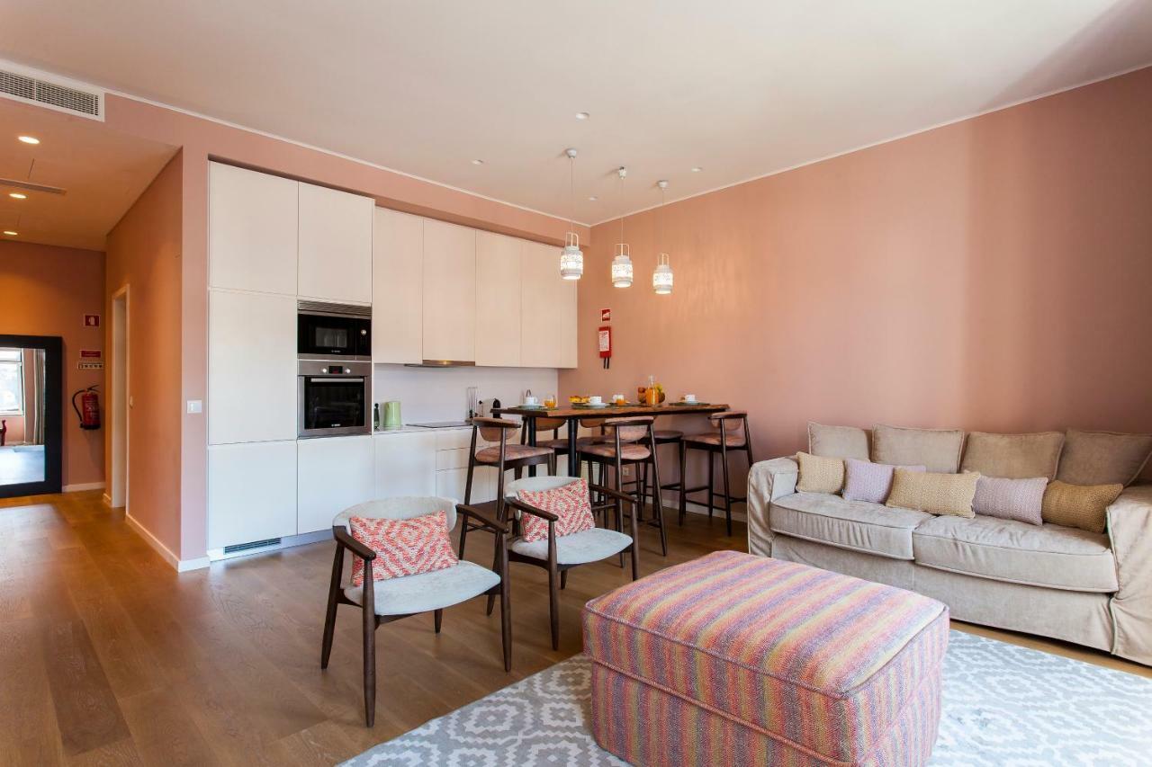 Joivy Sublime 2Br Apt On Restauradores Square Nearby Rossio Station Лиссабон Экстерьер фото